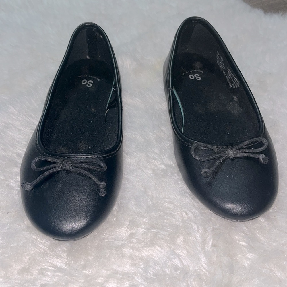 SO Girls Black Leather Ballet Flats Shoes Sz 1 - Picture 3 of 6